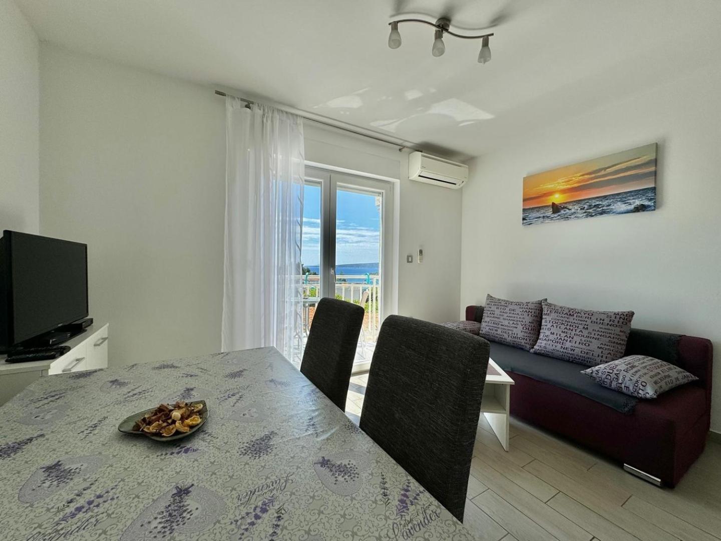 Cozy Apartment Rosmarin With A Sea View Đảo Krk Ngoại thất bức ảnh